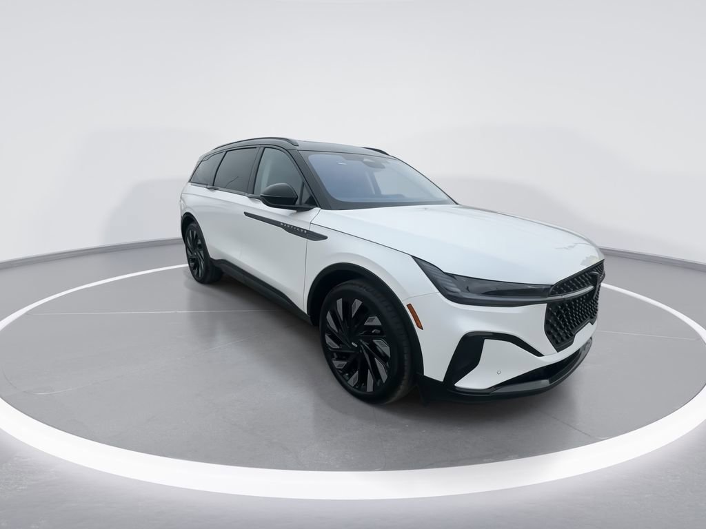 New 2026 Lincoln Nautilus Reserve image 2