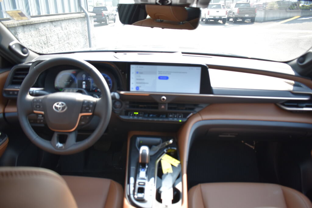 Certified 2025 Toyota Crown Signia w/ Advanced Technology Package AWD/4WD image 26