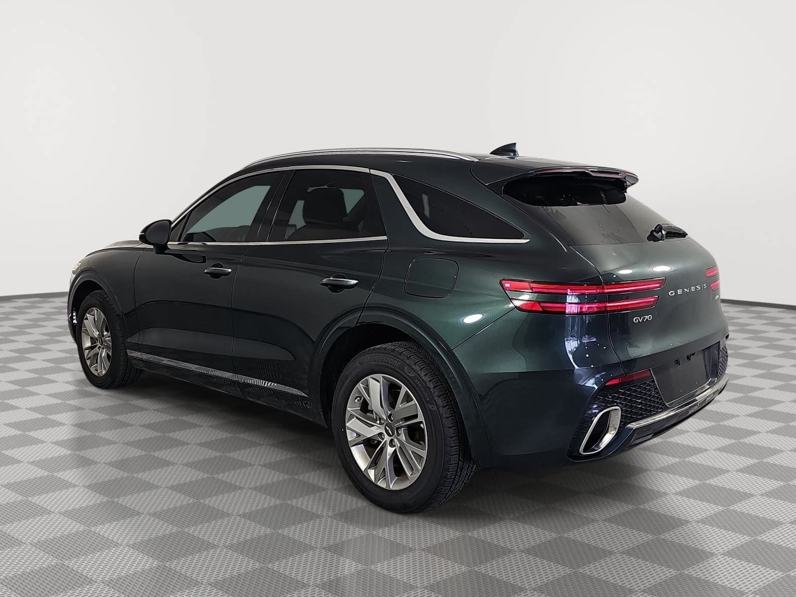 Used 2022 Genesis GV70 2.5T AWD/4WD image 6