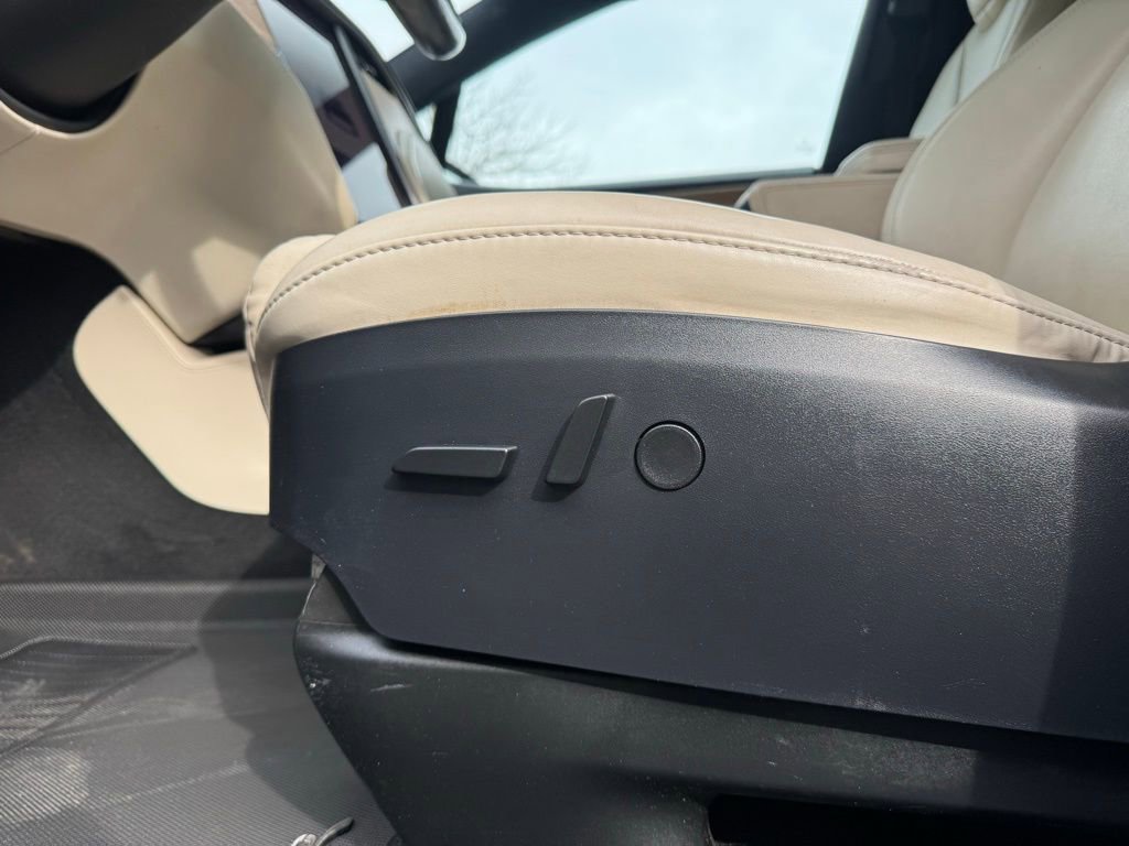 Used 2020 Tesla Model X Long Range image 24