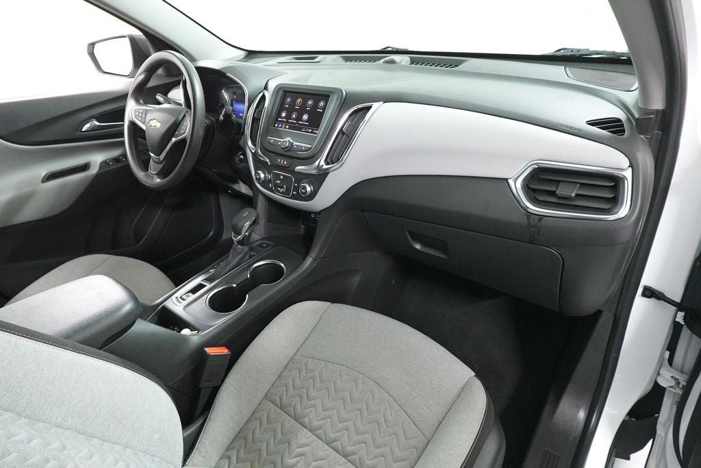 Used 2022 Chevrolet Equinox LS w/ LS Convenience Package AWD/4WD image 32