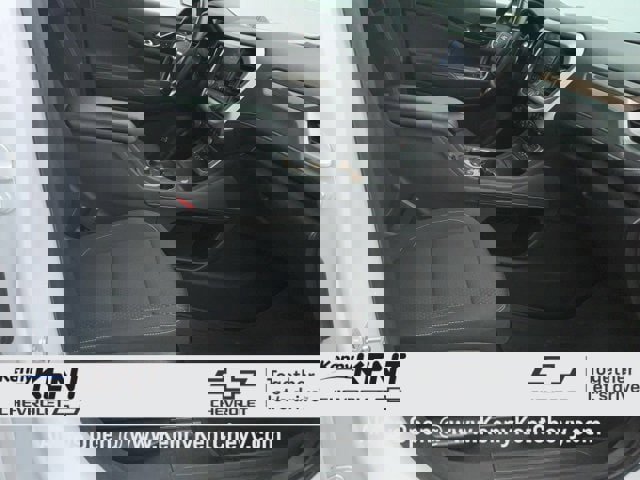 Certified 2023 GMC Acadia SLE w/ Driver Convenience Package image 16