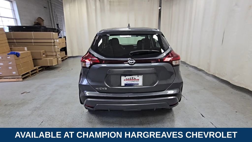 Used 2022 Nissan Kicks S FWD image 9