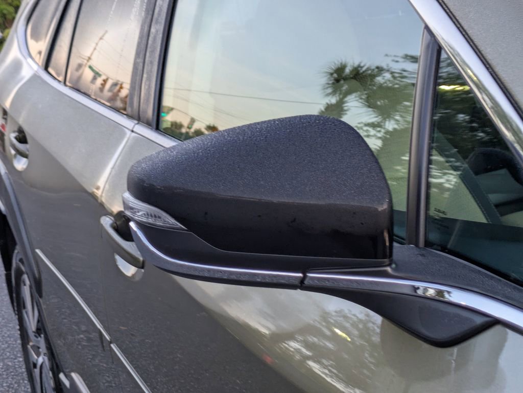 Used 2025 Subaru Outback Premium AWD/4WD image 12