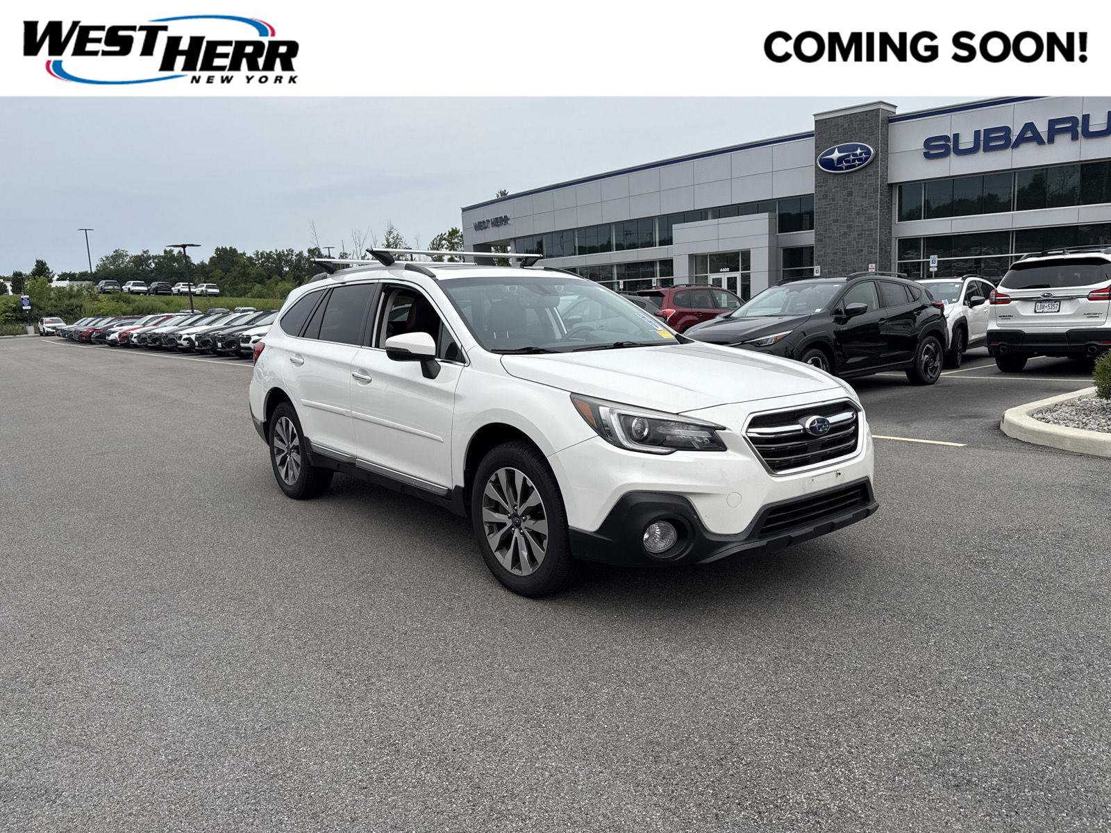 Used 2019 Subaru Outback 2.5i Touring AWD/4WD image 1