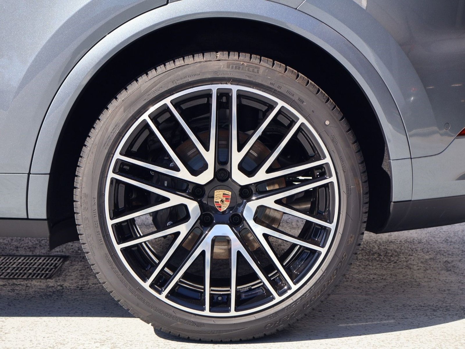 New 2026 Porsche Cayenne AWD/4WD image 27