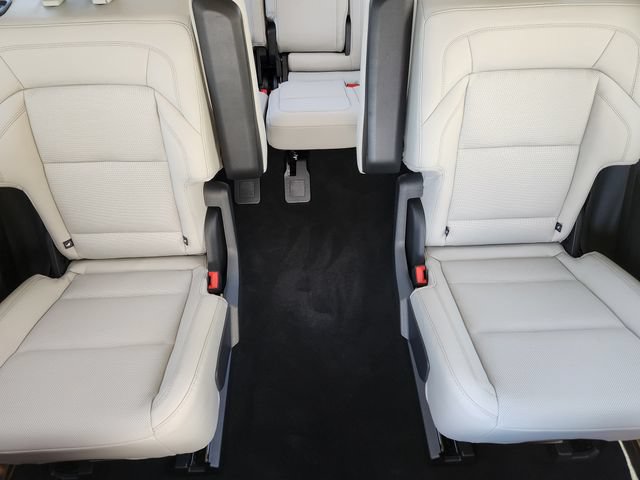 New 2026 Lincoln Navigator Premiere AWD/4WD image 14
