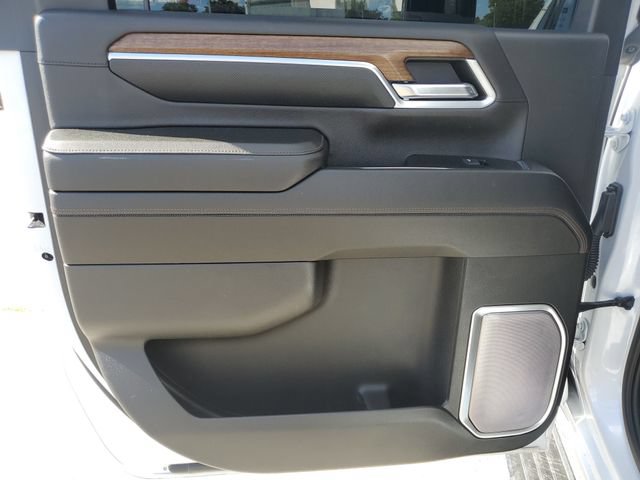 Used 2024 Chevrolet Silverado 3500 High Country w/ High Country Premium Package AWD/4WD image 16