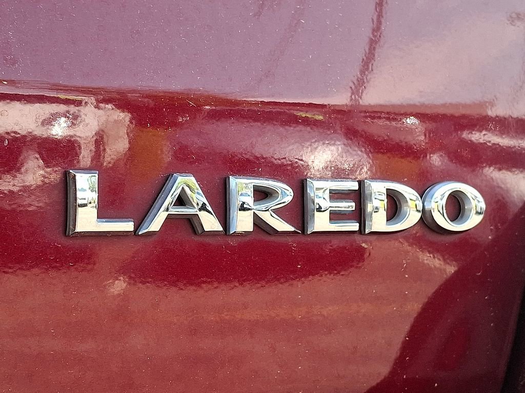 Used 2018 Jeep Grand Cherokee Laredo image 21