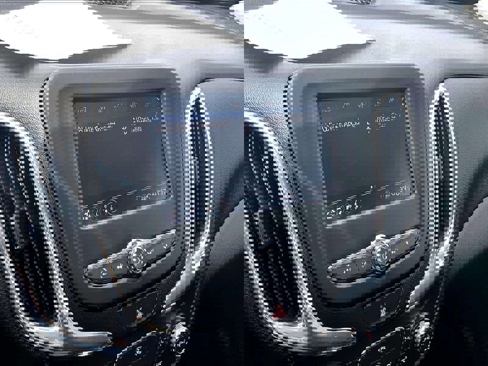 Used 2020 Chevrolet Equinox LT AWD/4WD image 26