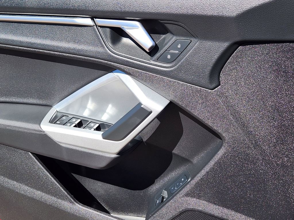 Used 2024 Audi Q3 2.0T Premium image 13