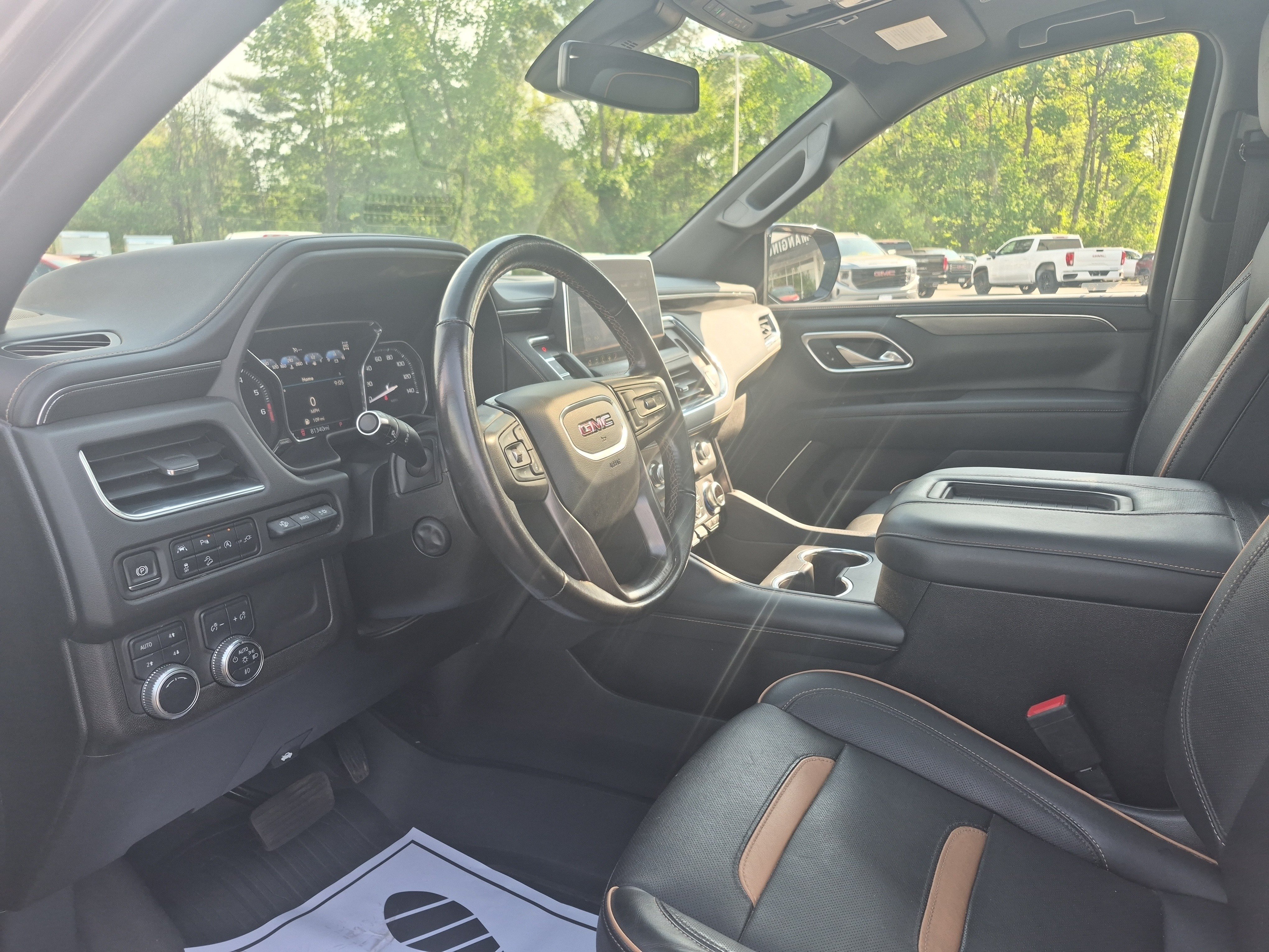 Certified 2021 GMC Yukon AT4 w/ Technology Package AWD/4WD image 10