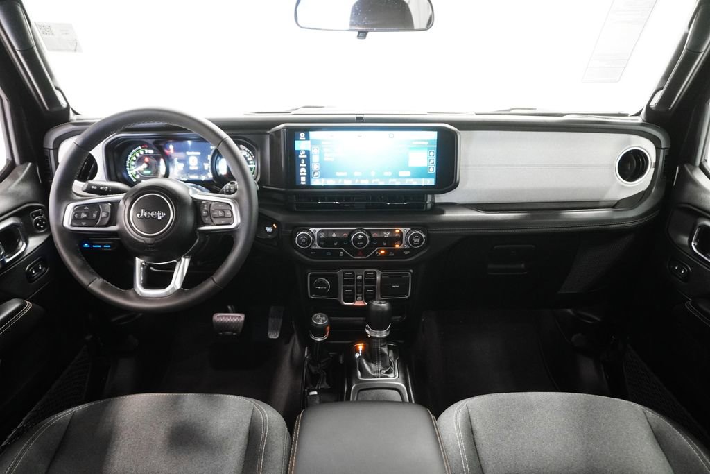 Certified 2025 Jeep Wrangler Unlimited Sahara w/ Safety Group image 14