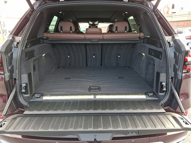 Certified 2024 BMW X5 xDrive50e w/ Executive Package image 34