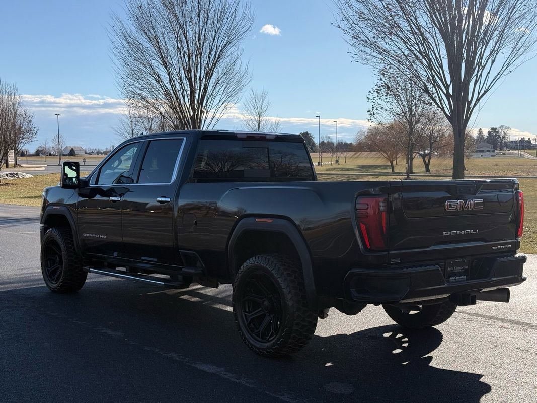 Used 2025 GMC Sierra 2500 Denali image 6