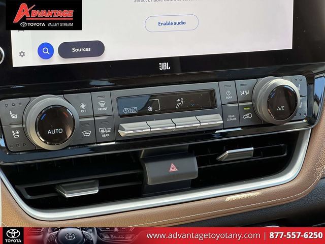Used 2024 Toyota Grand Highlander AWD image 37