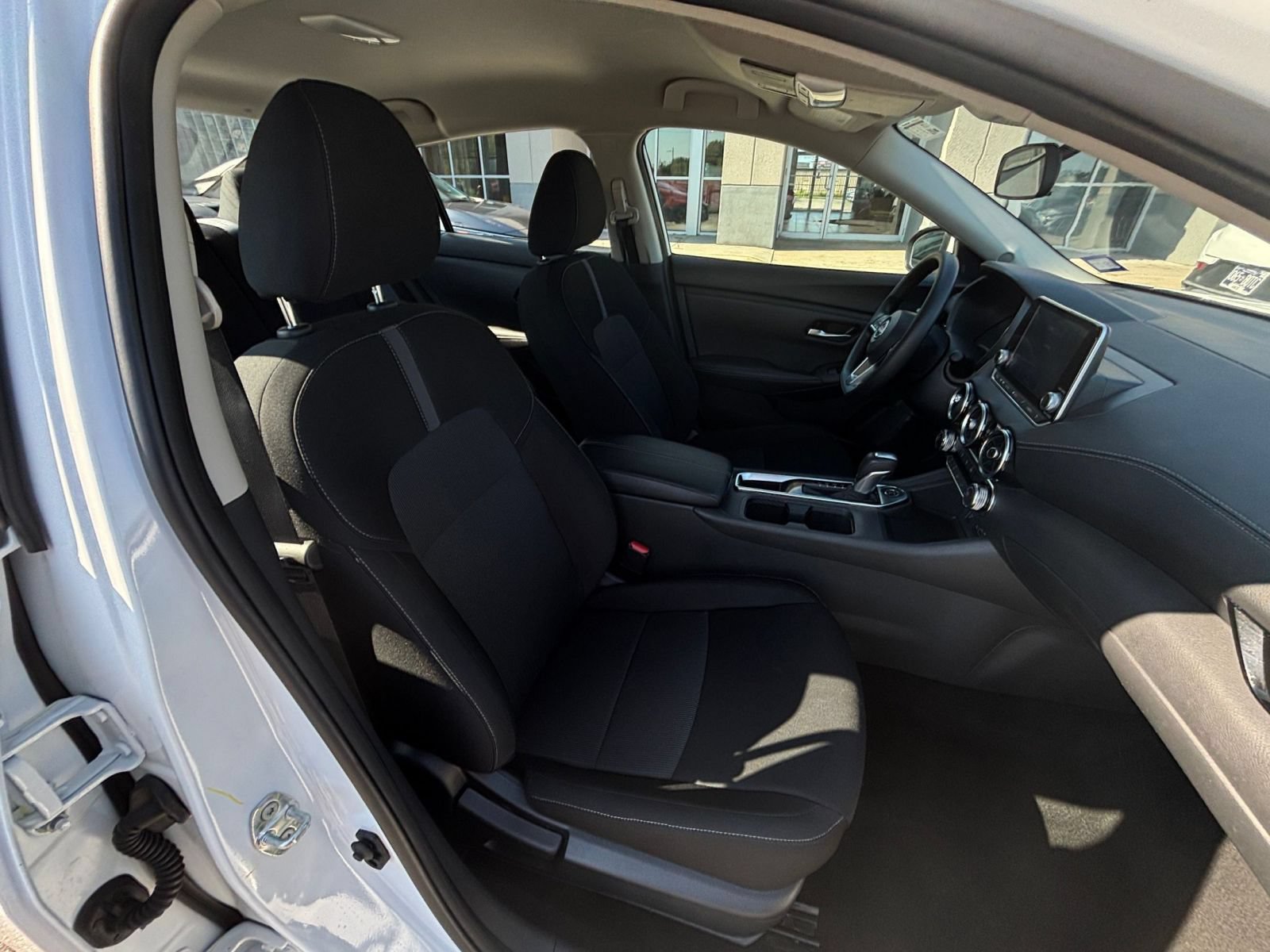Used 2025 Nissan Sentra SV FWD image 34
