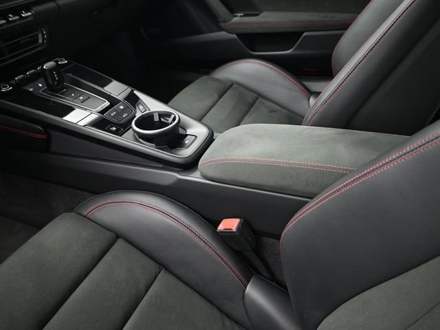 Certified 2022 Porsche 911 Carrera GTS RWD image 21