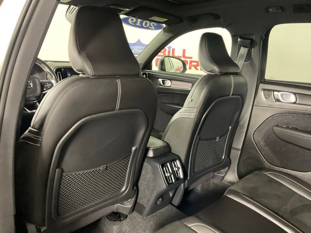Used 2019 Volvo XC40 T5 R-Design AWD/4WD image 15