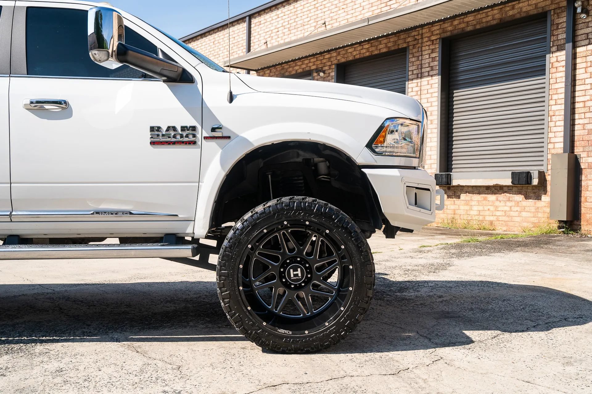 Used 2018 RAM 2500 Limited AWD/4WD image 12
