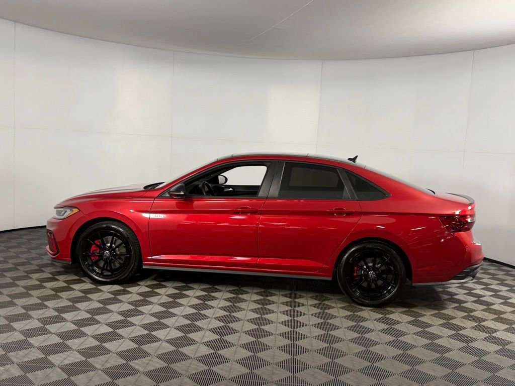 Used 2025 Volkswagen Jetta GLI Autobahn w/ GLI Black Package image 10