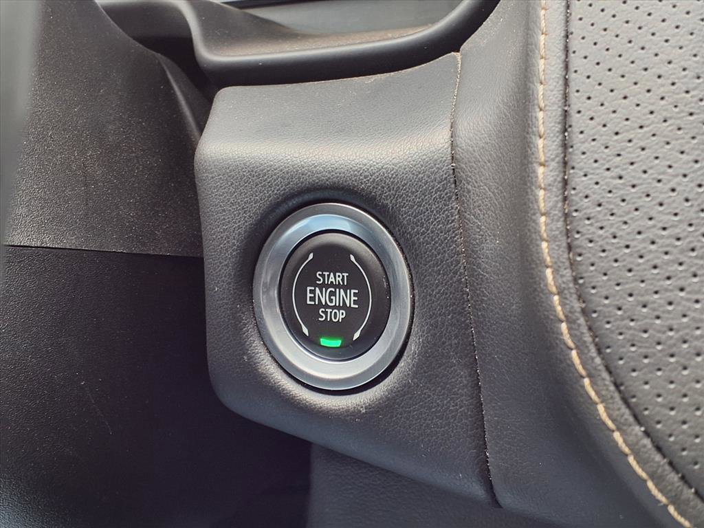 Used 2023 Chevrolet Suburban Premier image 11