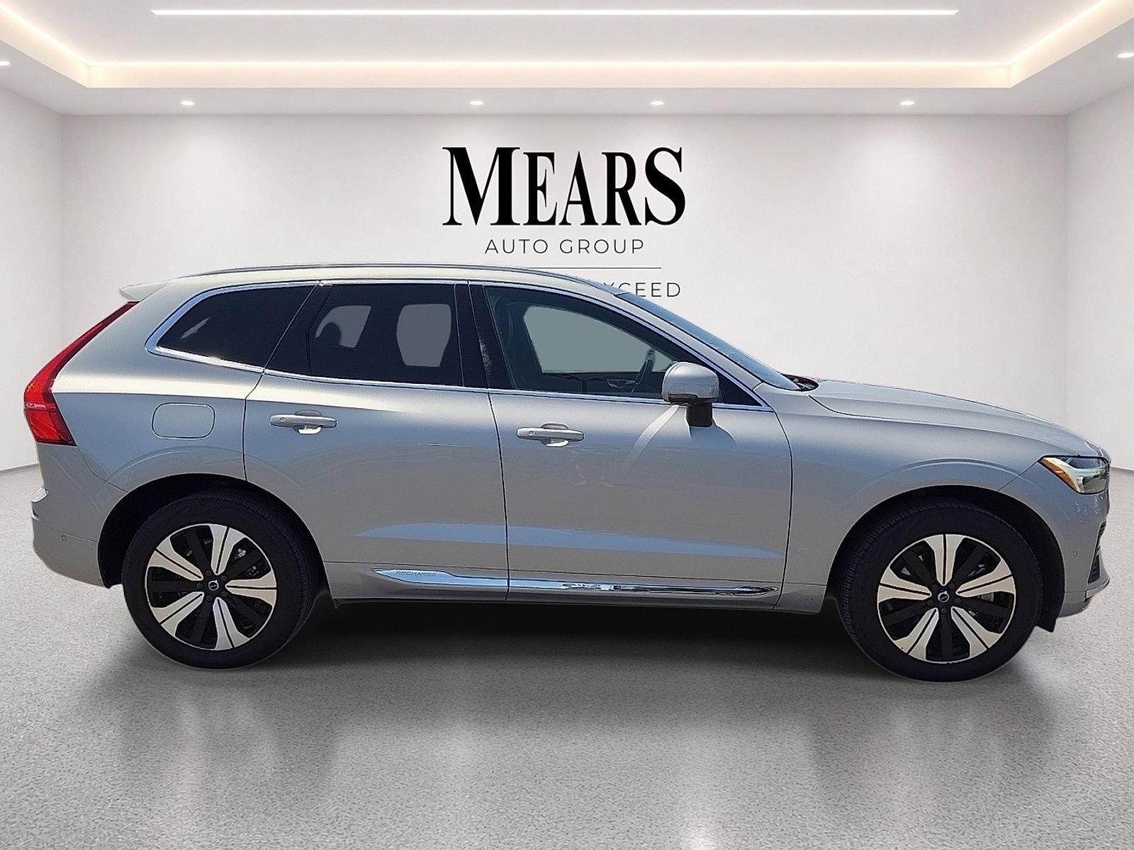 Used 2023 Volvo XC60 T8 Plus AWD/4WD image 7