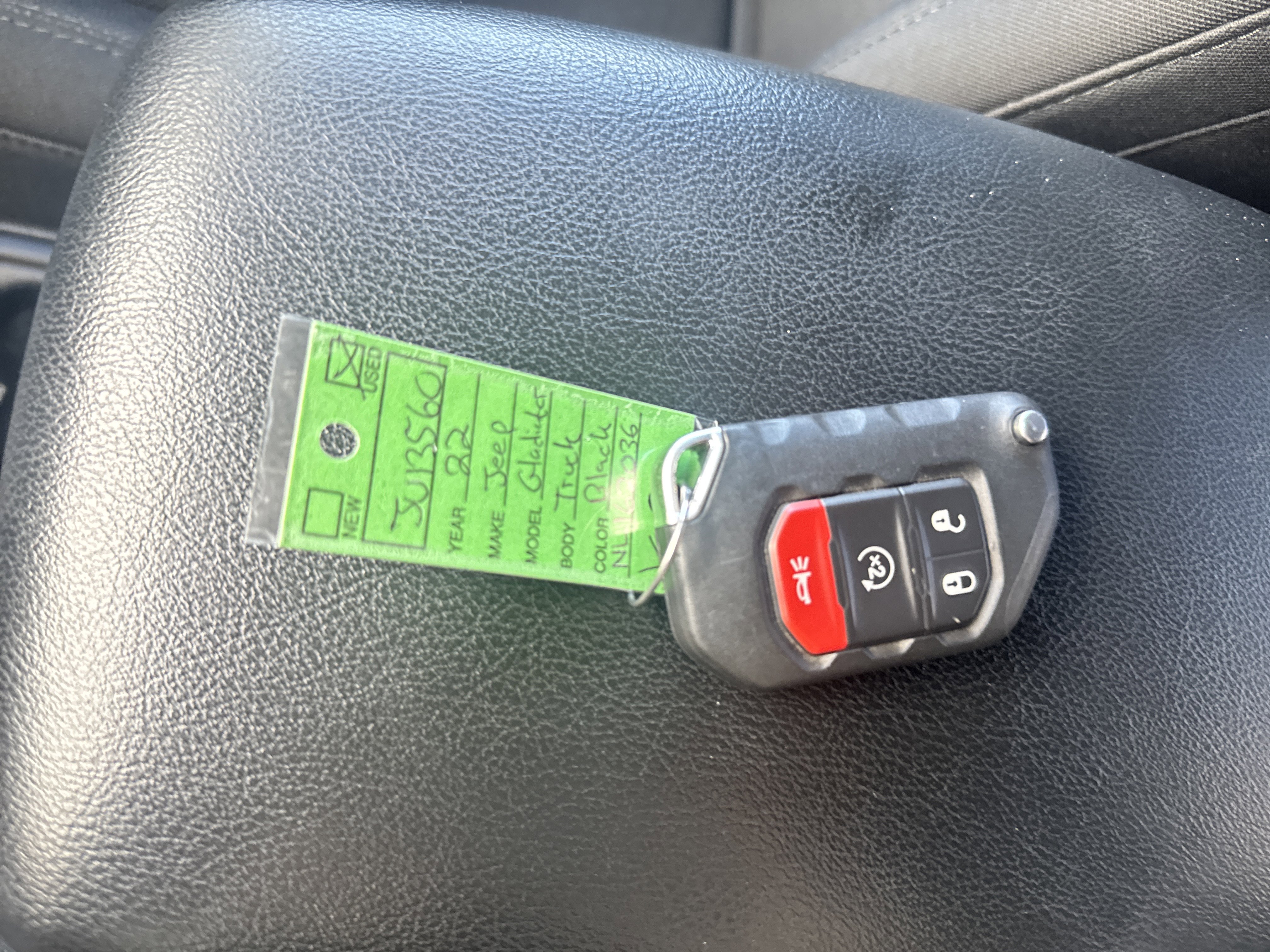 Used 2022 Jeep Gladiator Willys image 29