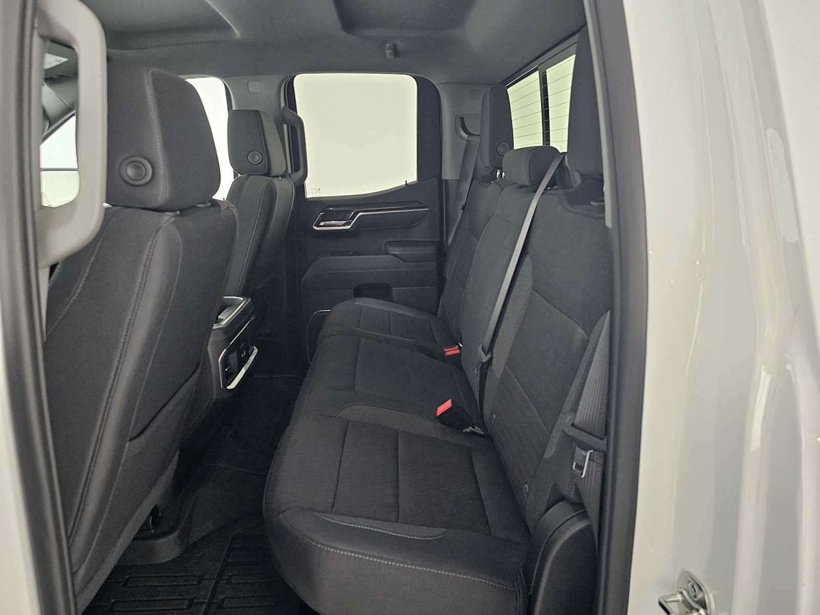 Used 2025 GMC Sierra 1500 Elevation w/ Preferred Package AWD/4WD image 17