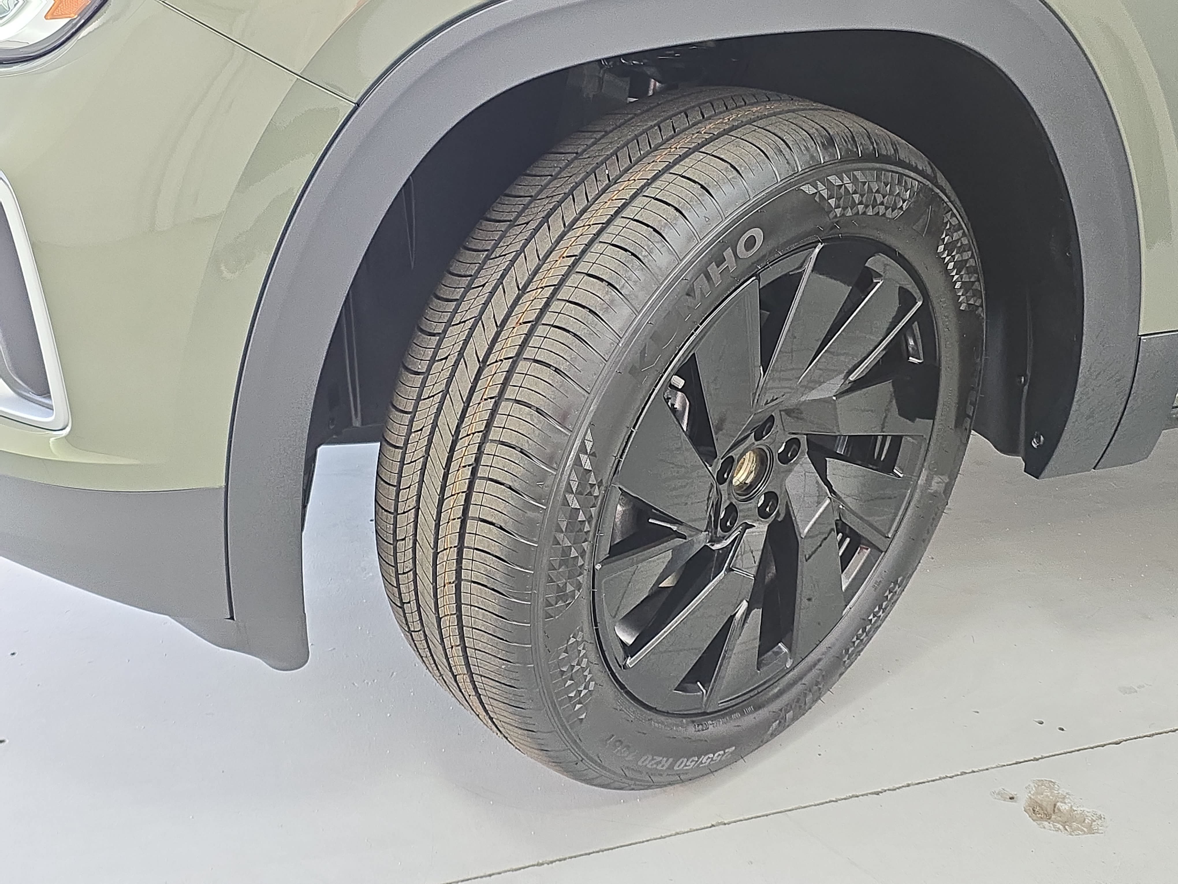 New 2026 Volkswagen Atlas SE FWD image 34