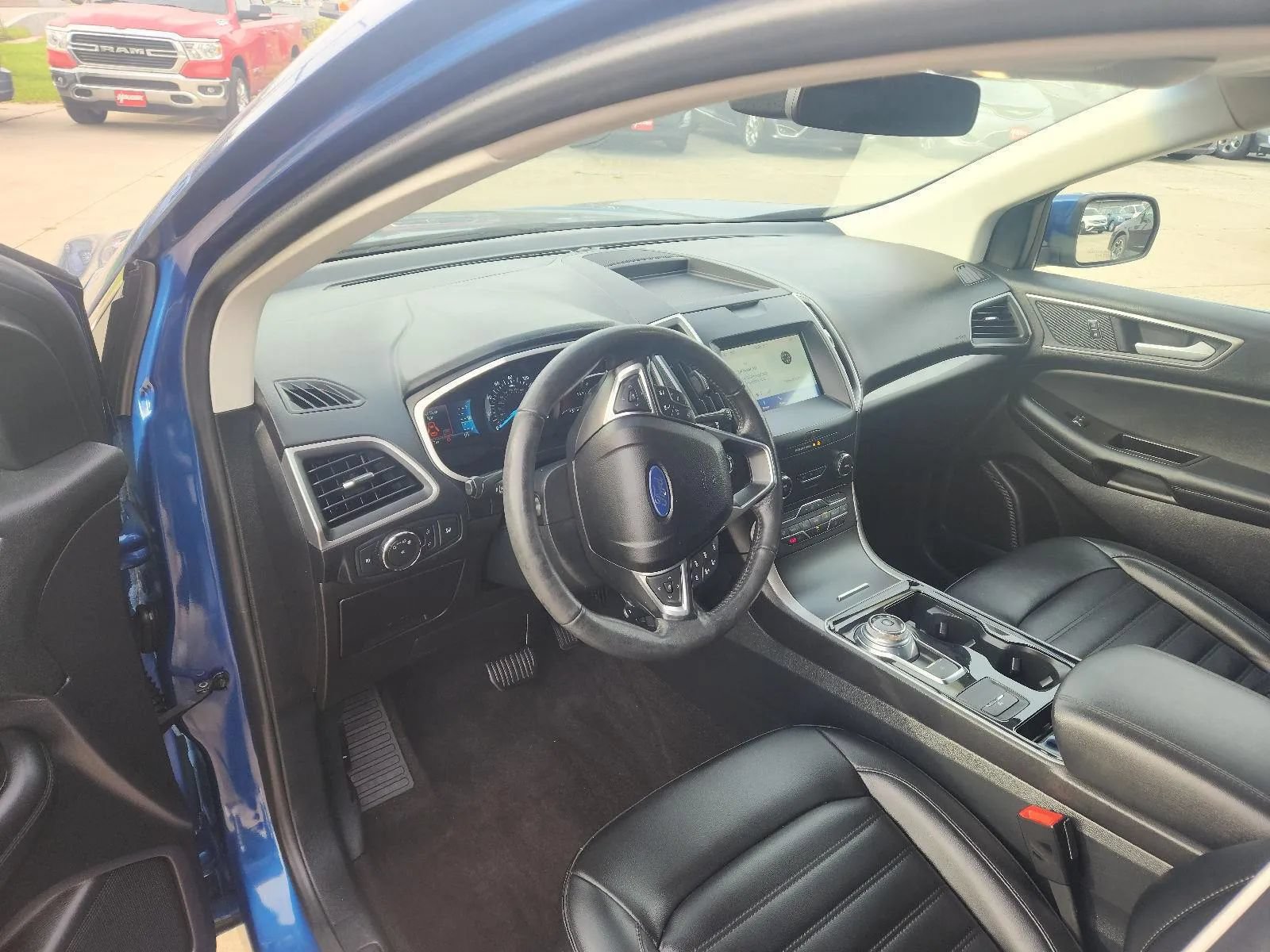 Used 2020 Ford Edge SEL w/ Cold Weather Package AWD/4WD image 14