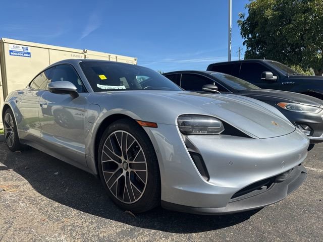 Used 2021 Porsche Taycan RWD image 4