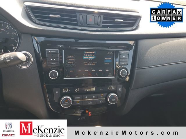 Used 2018 Nissan Rogue SV AWD/4WD image 15