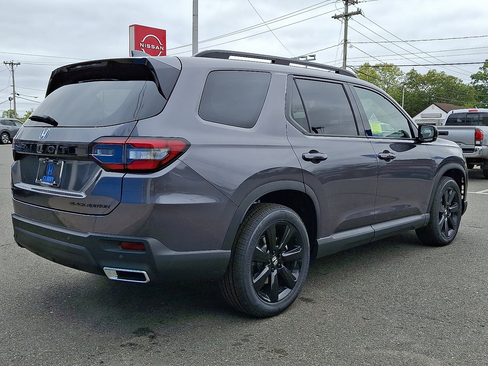 New 2025 Honda Pilot Black Edition image 3
