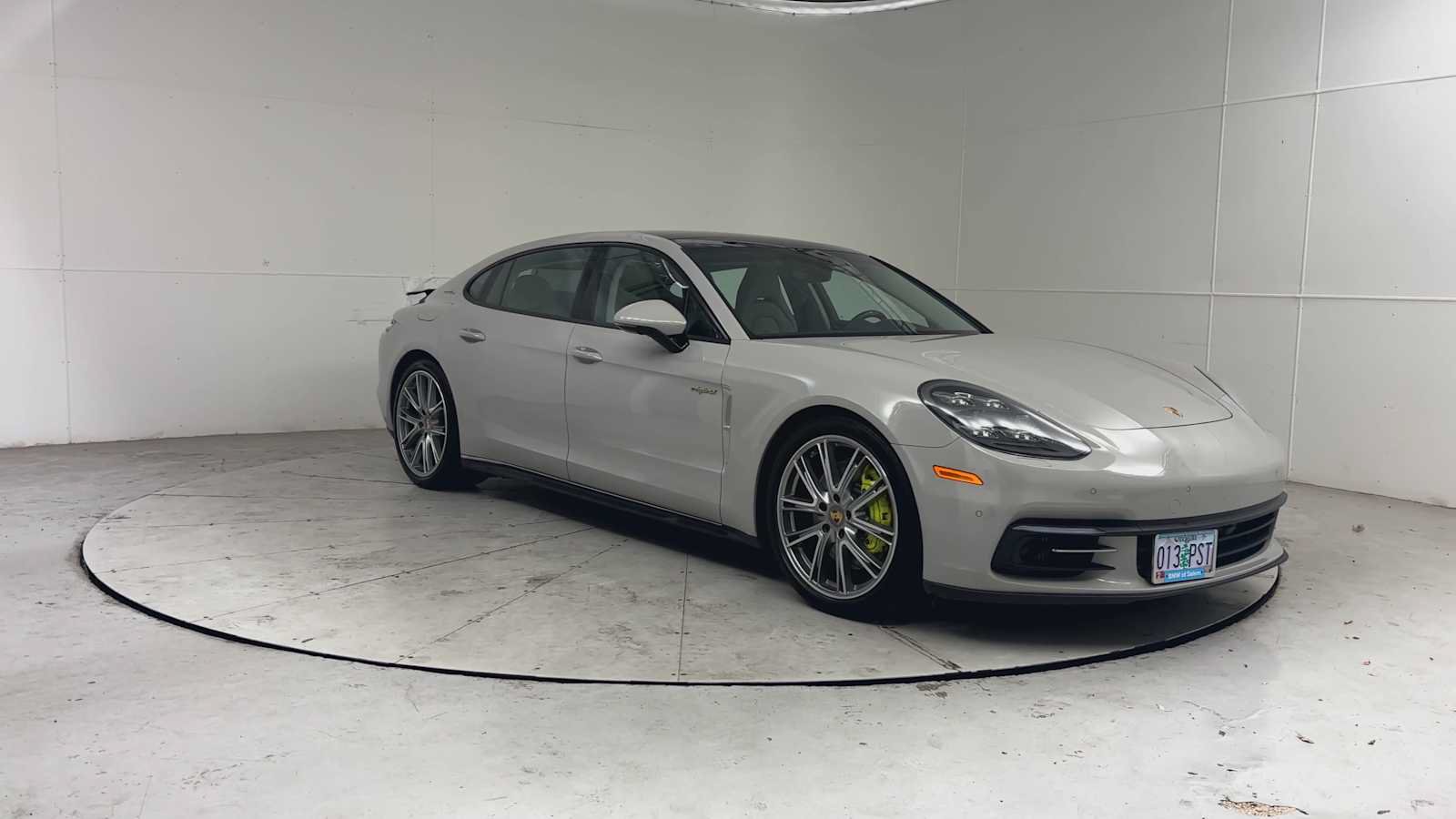 Used 2018 Porsche Panamera 4 Executive AWD/4WD image 2