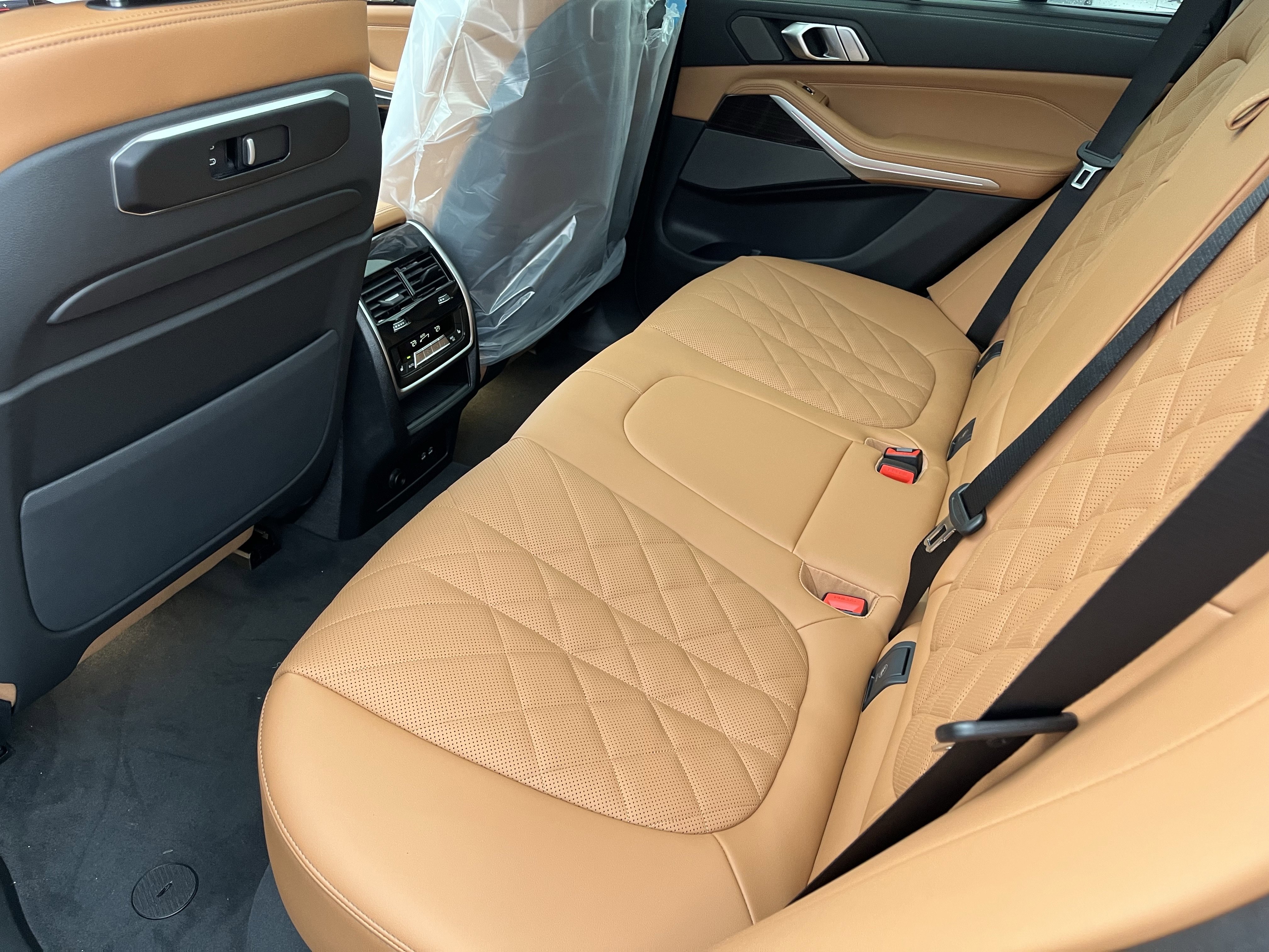 Used 2026 BMW X5 xDrive50e w/ Executive Package image 16