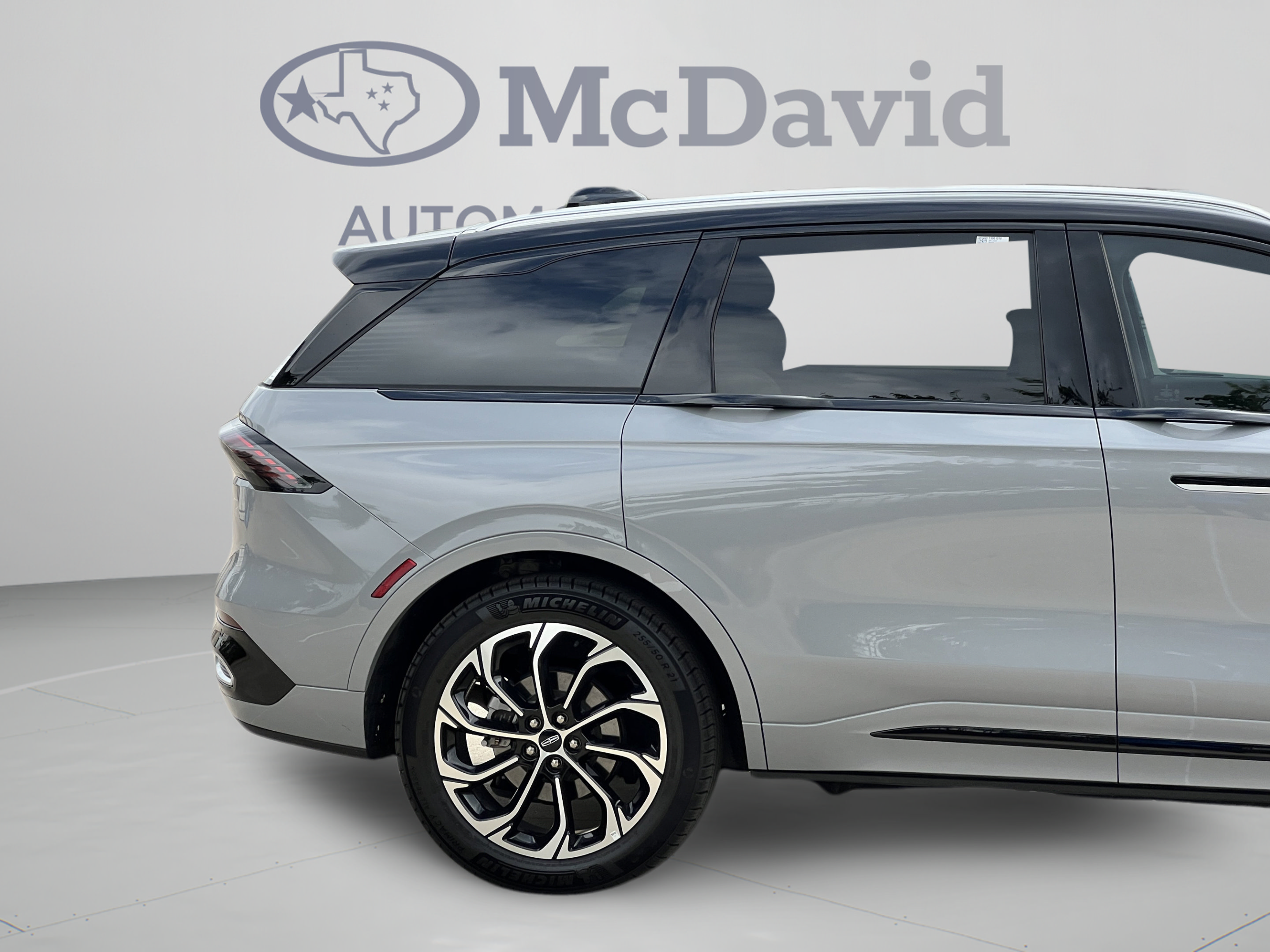 New 2026 Lincoln Nautilus Reserve AWD/4WD image 32