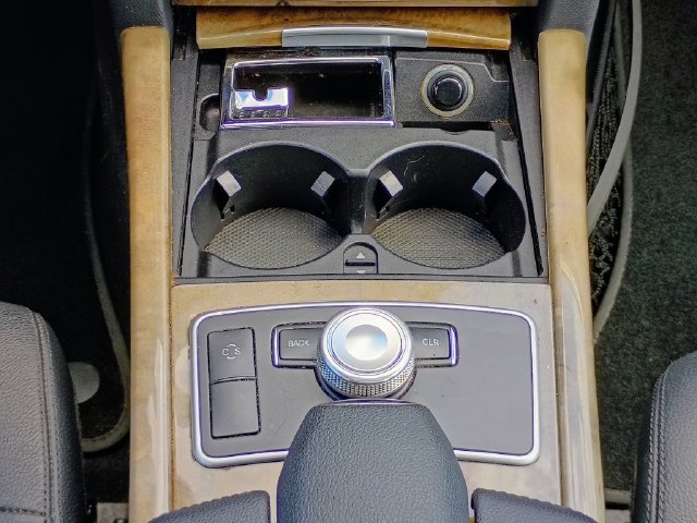 Used 2010 Mercedes-Benz E 350 Sedan image 41