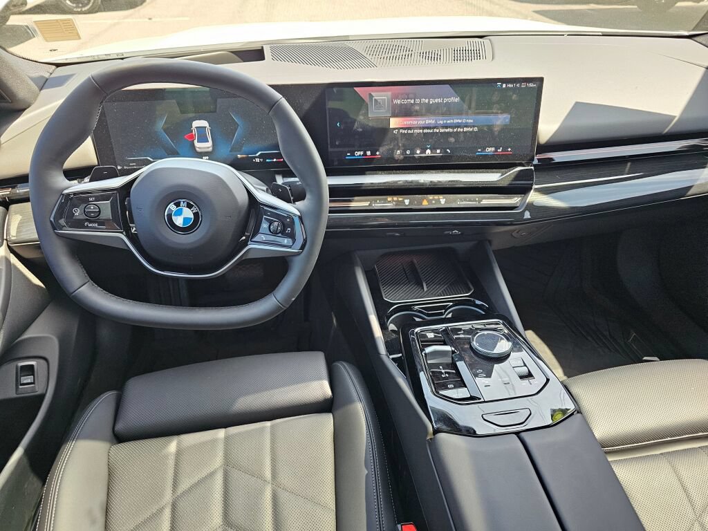 Used 2026 BMW 530i xDrive w/ Premium Package AWD/4WD image 20