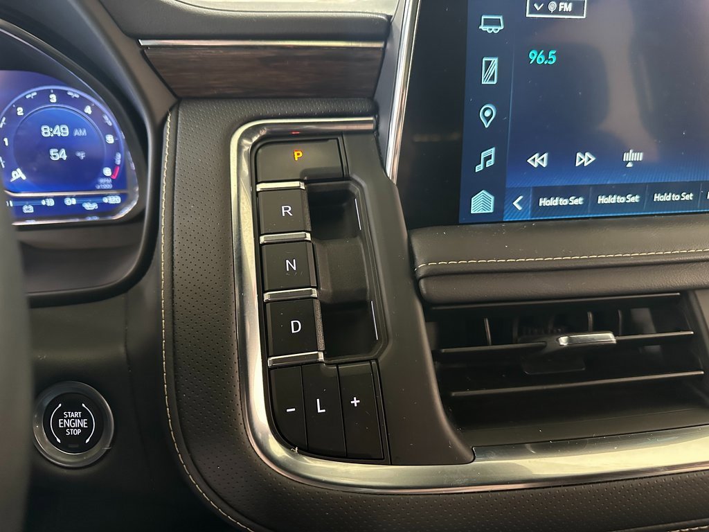 Used 2024 Chevrolet Suburban Premier image 23