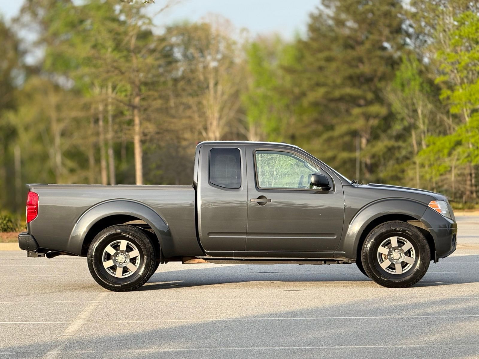 Used 2013 Nissan Frontier Desert Runner image 12