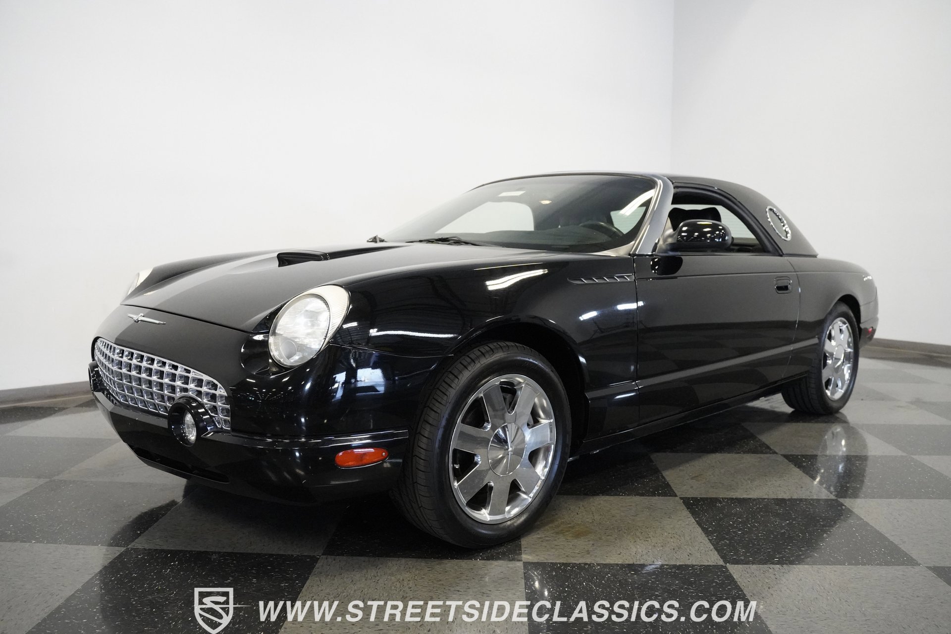 Used 2002 Ford Thunderbird image 8