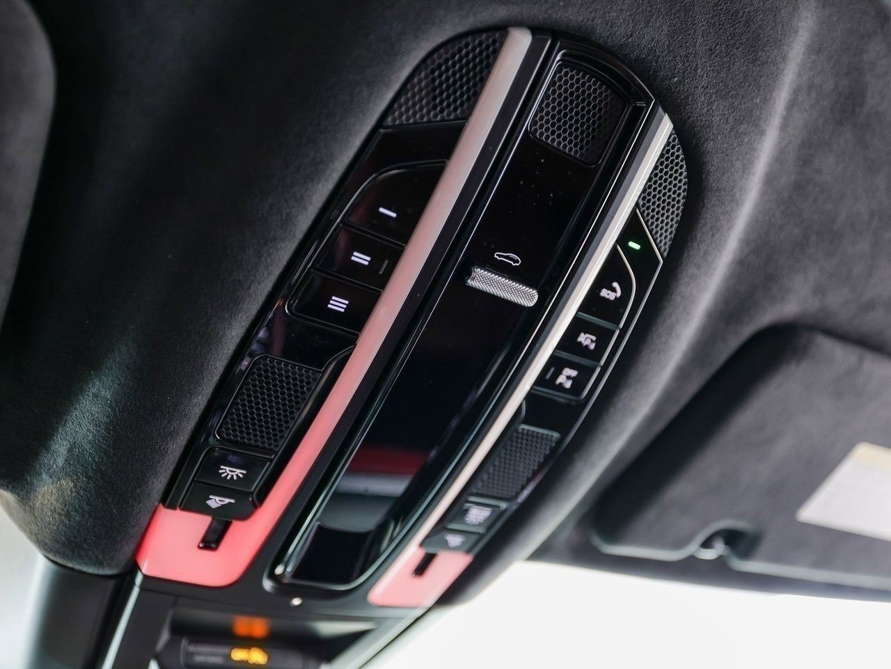 Certified 2023 Porsche Cayenne Turbo image 21