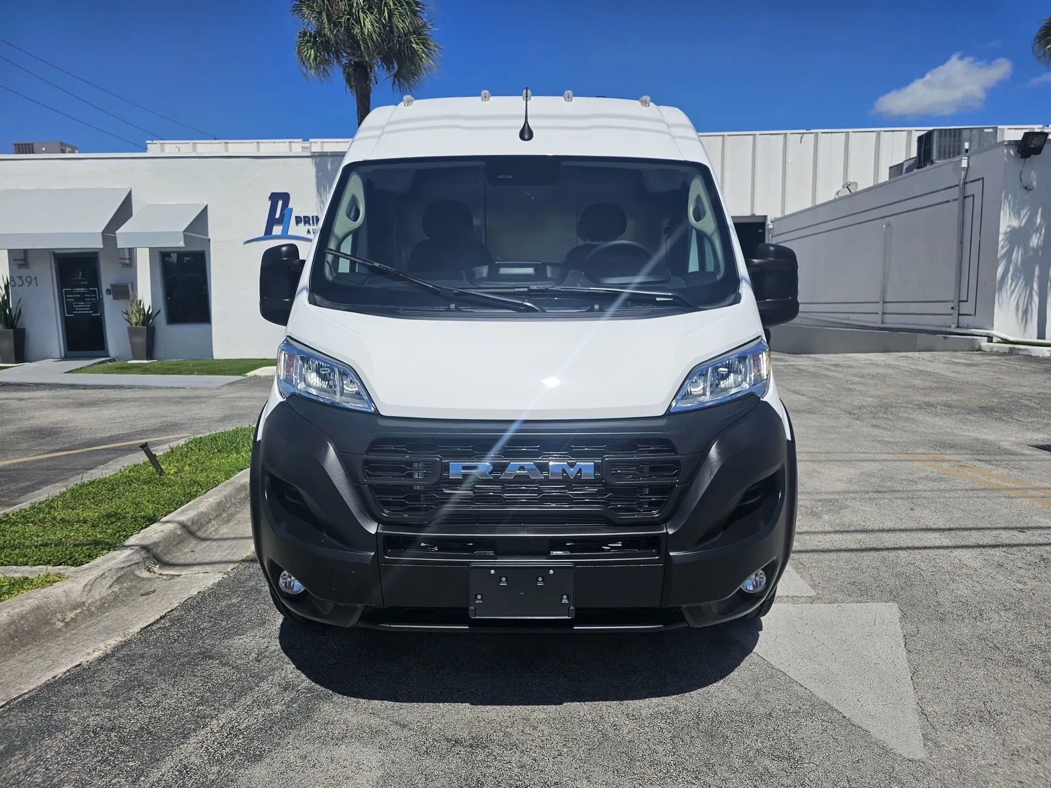 Used 2025 RAM ProMaster 2500 w/ Convenience Group image 2