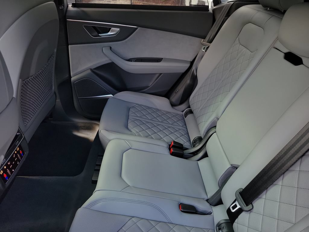 New 2026 Audi SQ8 Premium Plus AWD/4WD image 25