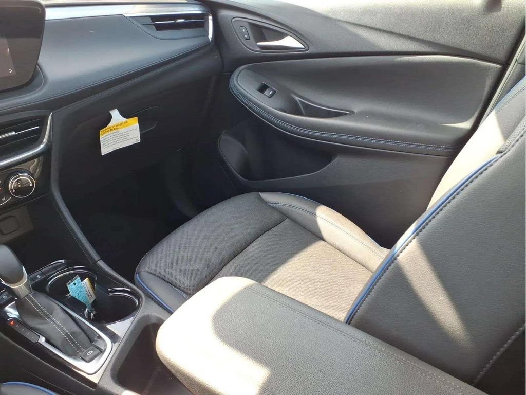 Used 2026 Buick Encore GX Sport Touring w/ Advanced Technology Package FWD image 11
