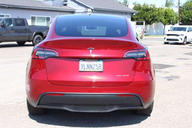 Used 2024 Tesla Model Y Long Range AWD/4WD image 4