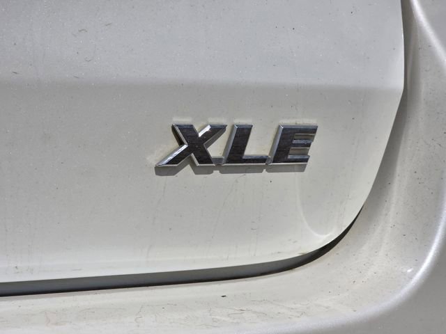 Used 2017 Toyota Highlander XLE image 31