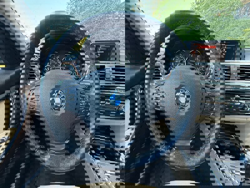 Used 2017 BMW 320i Sedan image 18