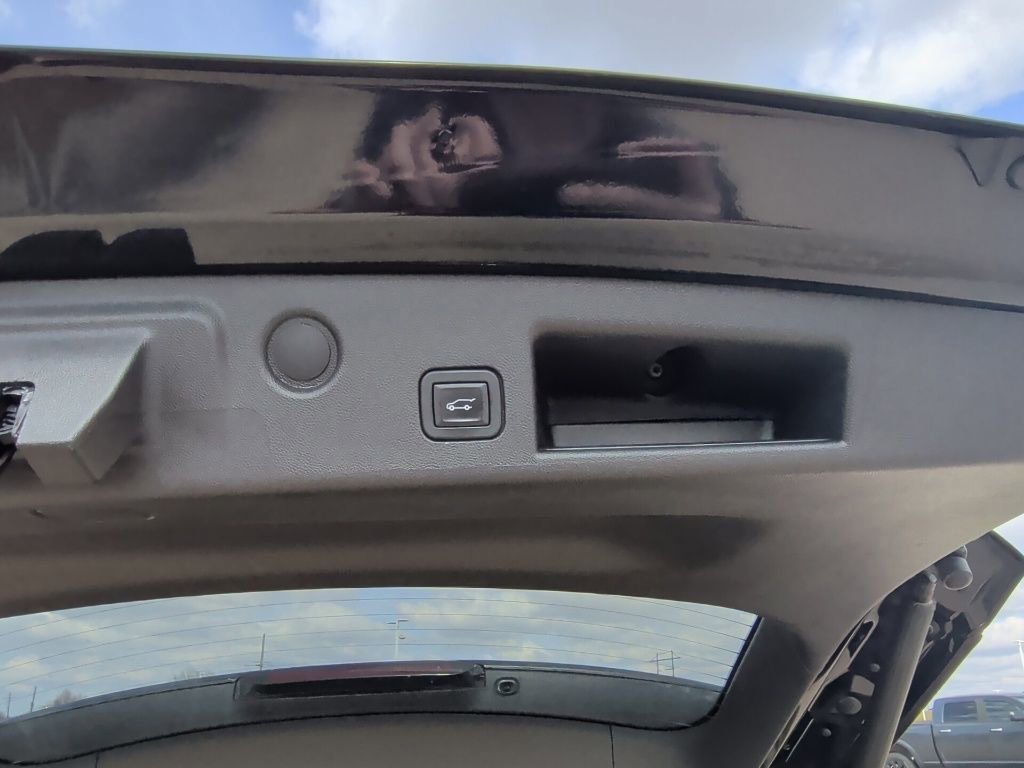 Used 2024 Chevrolet Equinox LT AWD/4WD image 38